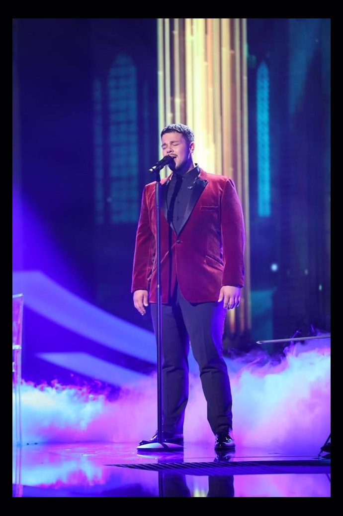 FOTO: V prvním kole se Martin předvedl s legendární a velmi těžkou skladbou My Heart Will Go On. – stránka 105