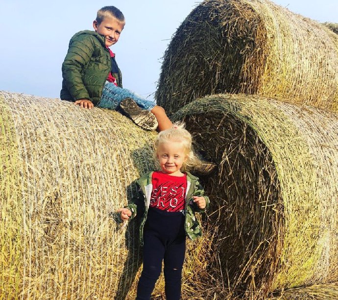 FOTO: Budou vyrůstat obě Agátiny děti bez otce? – stránka 3630