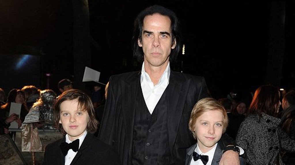 nick-cave-nejzn-m-j-p-sni-ky-kari-ra-osobn-ivot-nejnov-j