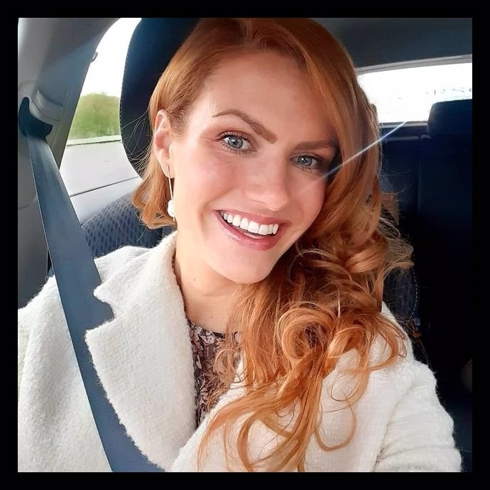 FOTO: Gabriela Koukalová umí ze sebe udělat šmrncovní kočku. – stránka 263