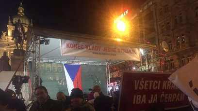 FOTO: Protesty proti premiérovi sílí.