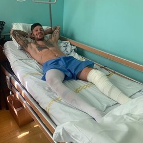 Václav Kadlec na zranění hodně trpěl.