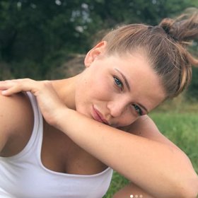 Jistě má zástupy nápadníků.