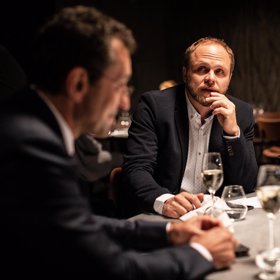 Příběhy hrdinů Bábovek divákům ukážou, že některá setkání dovedou navěky změnit život.