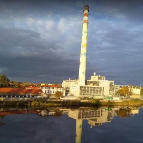 Zatím není jasné, co za výbuchem stojí.