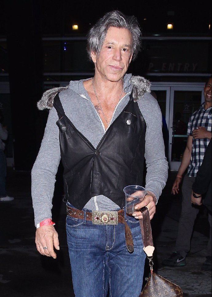 Foto k tématu Mickey Rourke – stránka 19
