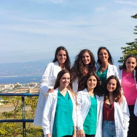 Antonio ale přežil, protože mu život zachránili kolegové Loreny.