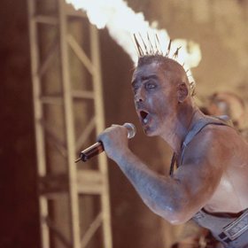 Na koncert se sjely desetitisíce lidí.