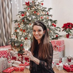 Nikol Švantnerová má pravou vánoční náladu.