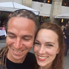 Nova zapojila do debaty i partnerky tří předsedů. Nechyběla tedy ani Bartošova žena Lydie.