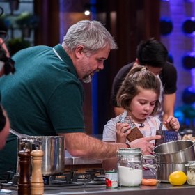 Josef Nemrava je skvělý otec, manžel a kuchař.