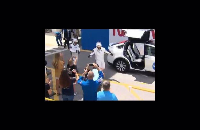 Foto k tématu NASA – stránka 19