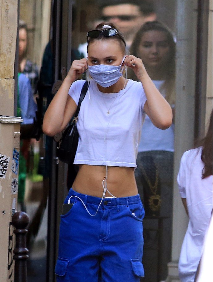 Foto k tématu Lily-Rose Depp – stránka 24