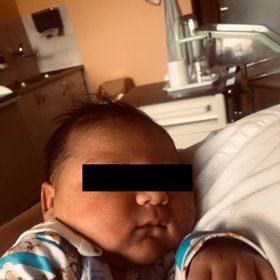 Je štěstím bez sebe.