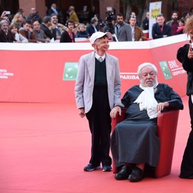 Fantozzi je hlavní postavou deseti celovečerních komedií.