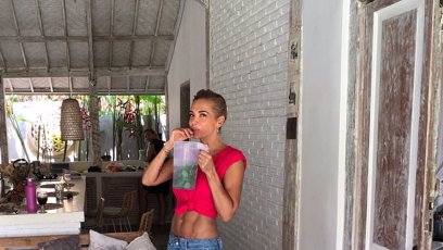 FOTO: Dara Rolins a její pekáč buchet.