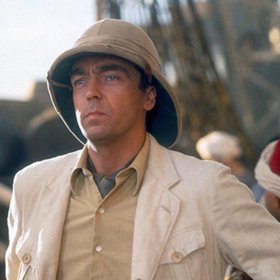 John Hannah jako Evelynin potrhlý bratr Jonathan.