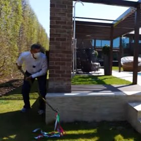 Monika vůbec nic netuší...