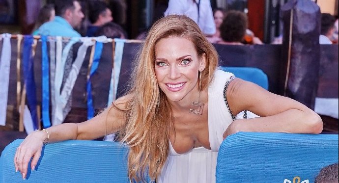 FOTO: Andrea Verešová – stránka 1027