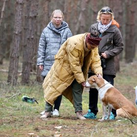 Seznámení s pejskem, který měl Evu chtít zakousnout.. Opak byl pravdou a pejsek byl velmi mazlivý