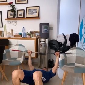 Plekanec maká se Šafářovou.