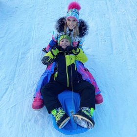 Michaela Ochotská odjela se synem Andreasem na hory.