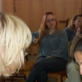 Helena Čermáková (vzadu vpravo) v roce 2006. Po 3 letech ve vězení už se vůbec nesmála.