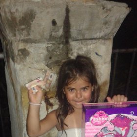 Malá Antonella chtěla jen natočit video na TikTok.