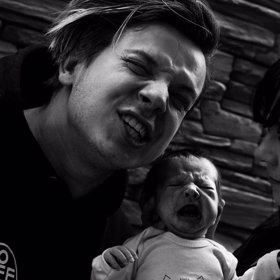 Šimon Bílý je pyšným tatínkem.