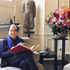 Přehlídky, které pořádal Kenzo Takada, byly vždy extravagantní.