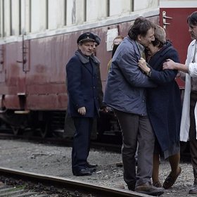 Světovou premiéru měl Hořící keř v Rotterdamu. Premiéry se zúčastnila i dcera bratra Jana Palacha, která žila v Nizozemsku.