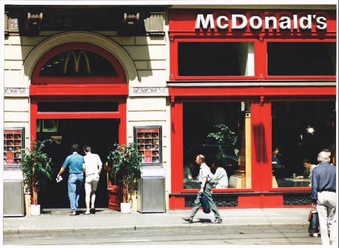 Foto k tématu McDonald's – stránka 25