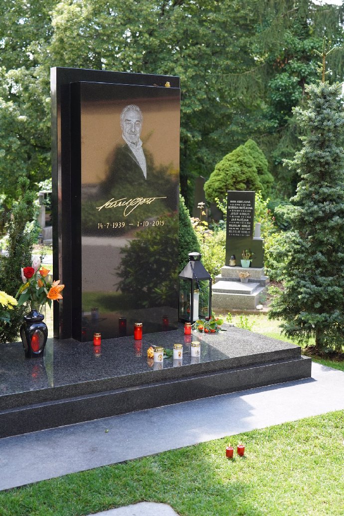 Foto k tématu Karel Gott – stránka 366