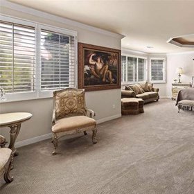 Nejmladší syn Michaela Jacksona spí v luxusně zařízené ložnici.