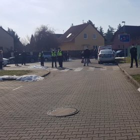 "Nesouhlasíme s porušováním naší Ústavy," uvádějí demonstranti.