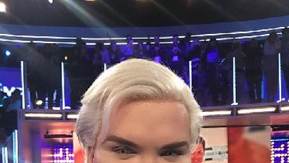FOTO: Rodrigo během natáčení show v italském Miláně.