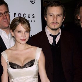 První dítě má s Heathem Ledgerem.