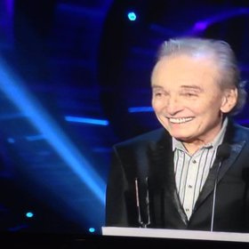 Karel Gott si přišel pro dalšího Slavíka.