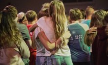 Namol opilé děti a skandální hry s vedoucími. Odporné detaily zneužívání na táboře v Beskydech 