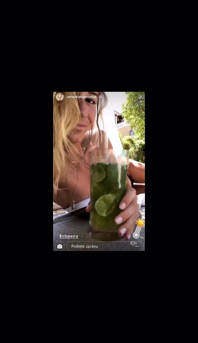 FOTO: ...ale moc se jí to nepovedlo. – stránka 360