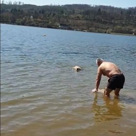 Nechtělo se mu evidentně sedět doma.