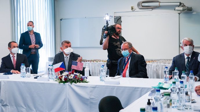 Foto k tématu Andrej Babiš – stránka 1526
