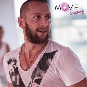 Slovenský fitness trenér zemřel v přímém přenosu.