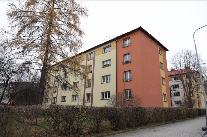 FOTO: Dům, kde má Svoboda v Dejvicích byt. – stránka 780