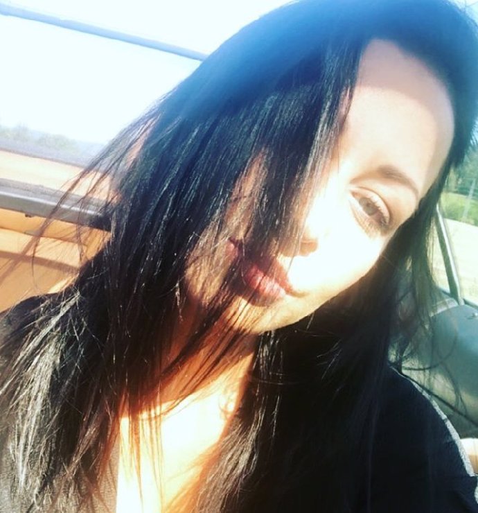 FOTO: Nechala si zkrátit vlasy - fanoušci mají jasno. – stránka 3632