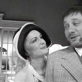 S kolegou Tomášem Töpferem v divadelní inscenaci Julie, ty jsi kouzelná.