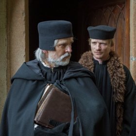 Volba papeže Jana XXIII. neproběhla v Pise, jak uvádí popisek, ale v Bologni, kde sídlil.