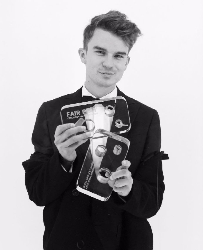 Foto k tématu Kovy – stránka 80