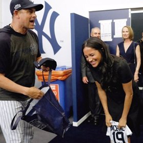 Meghan byla z dárku překvapená.