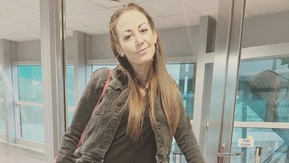 FOTO: Agáta na letišti.